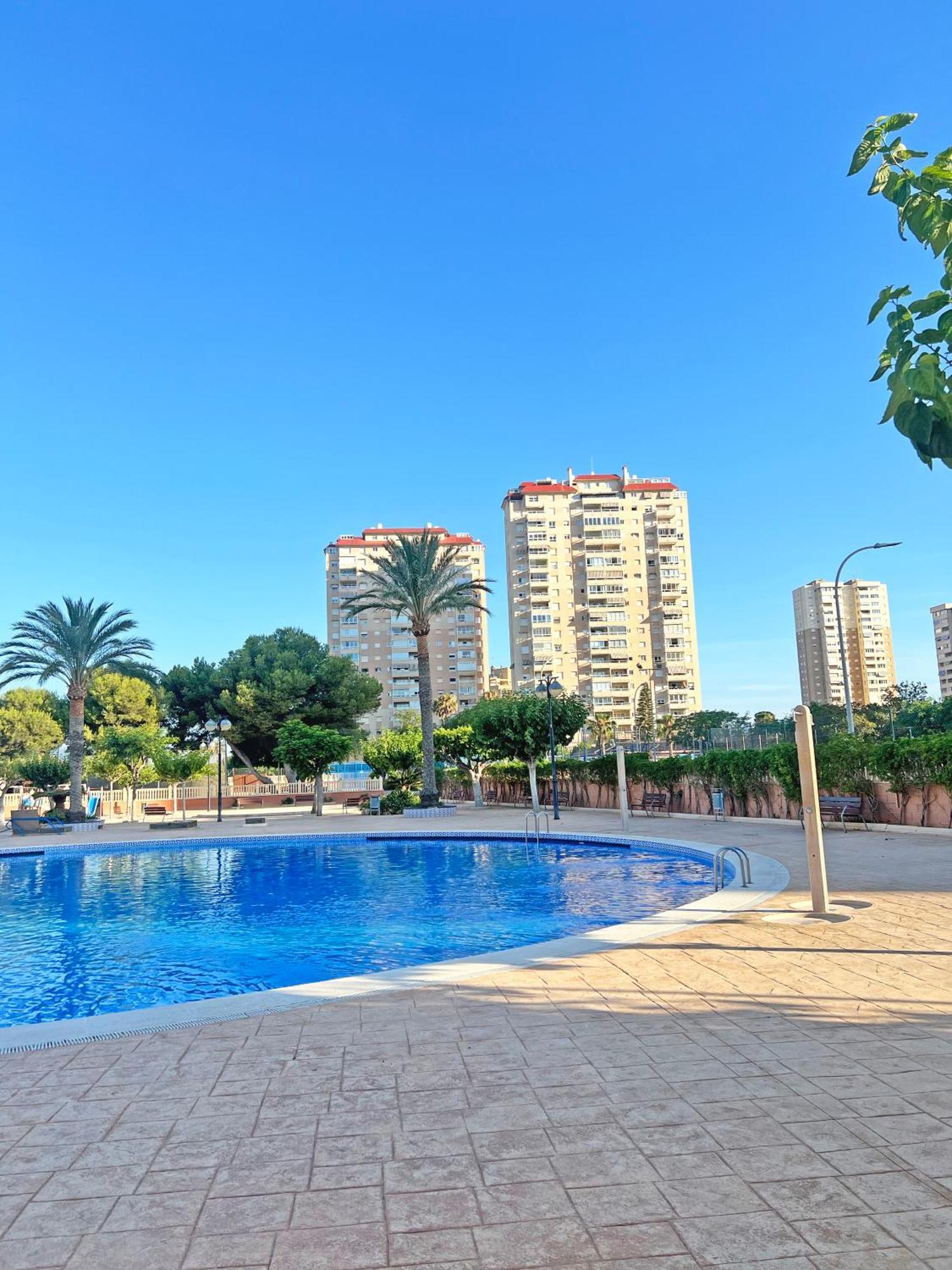 Coqueto Con Piscina, Nuevo A 50M Del Mar, Parking Gratis Appartement El Campello Buitenkant foto