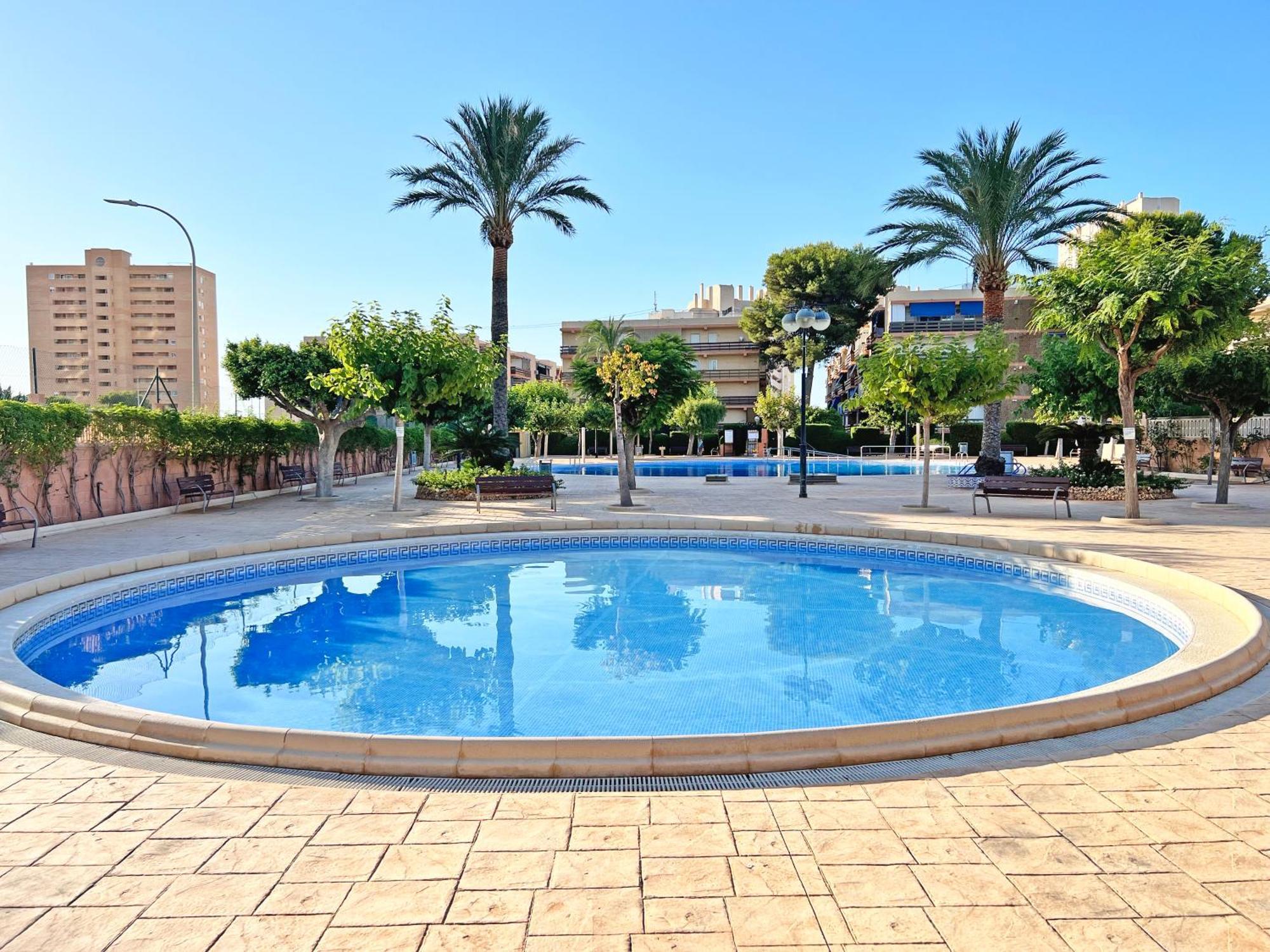 Coqueto Con Piscina, Nuevo A 50M Del Mar, Parking Gratis Appartement El Campello Buitenkant foto