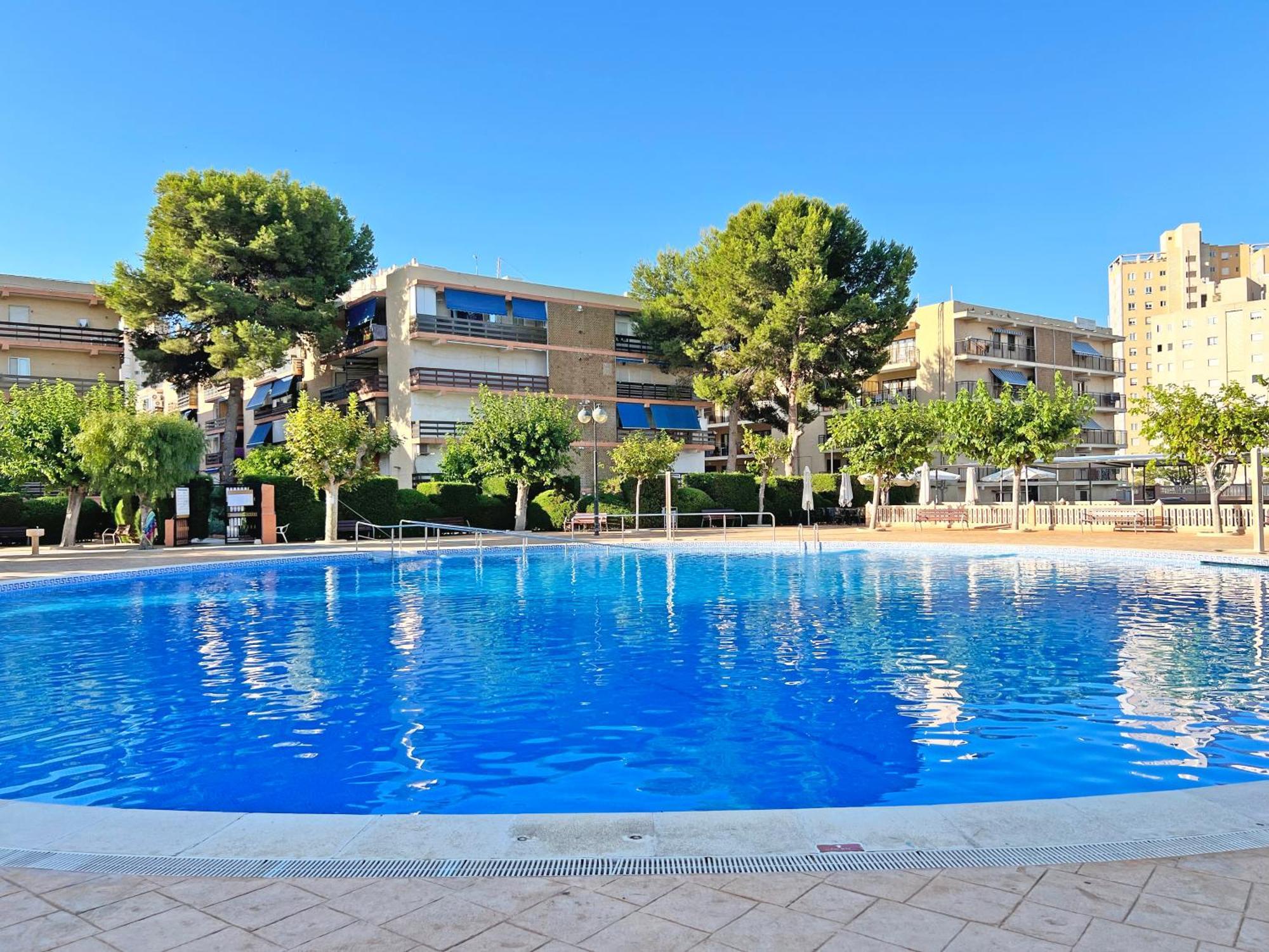 Coqueto Con Piscina, Nuevo A 50M Del Mar, Parking Gratis Appartement El Campello Buitenkant foto