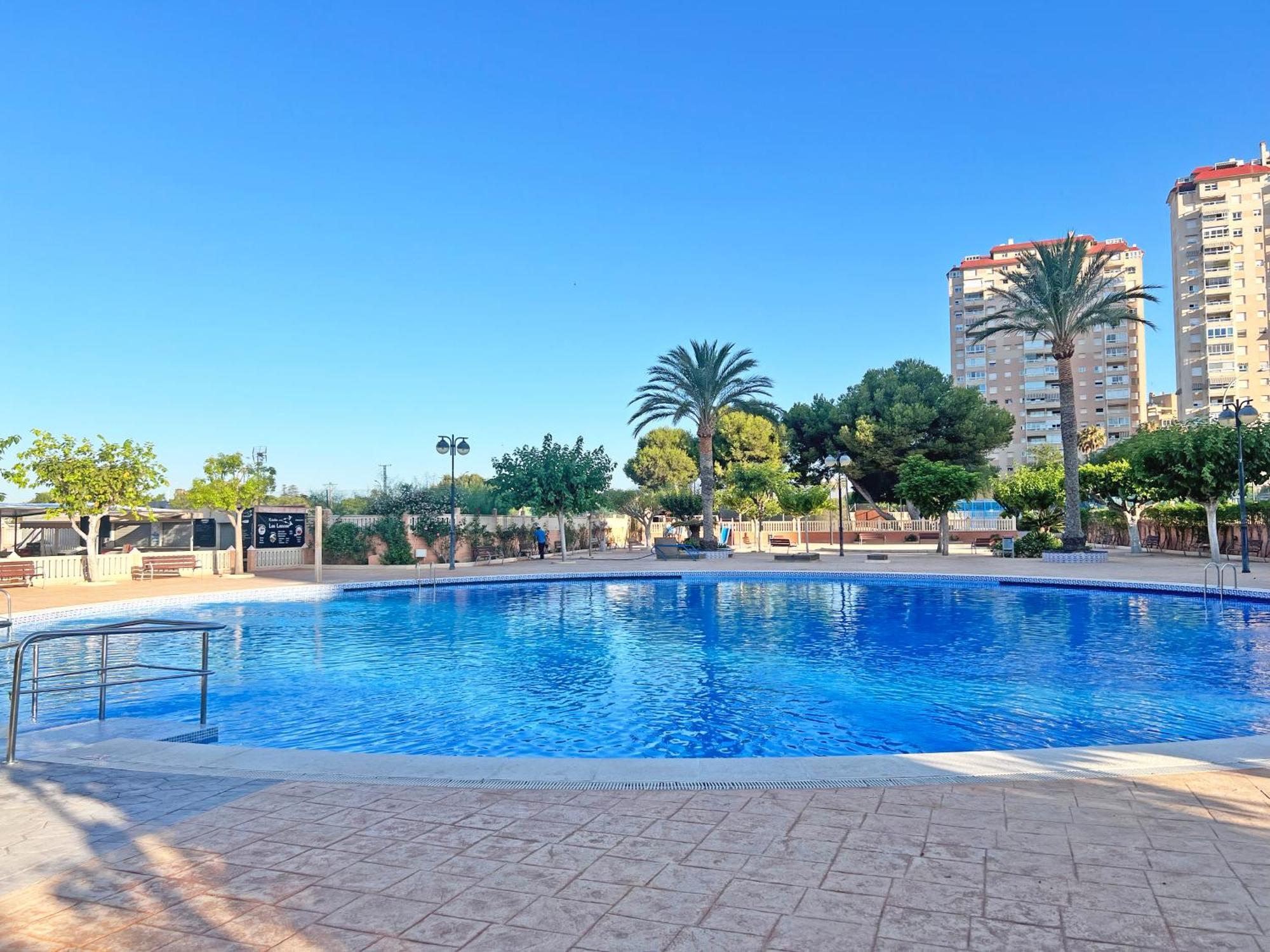 Coqueto Con Piscina, Nuevo A 50M Del Mar, Parking Gratis Appartement El Campello Buitenkant foto