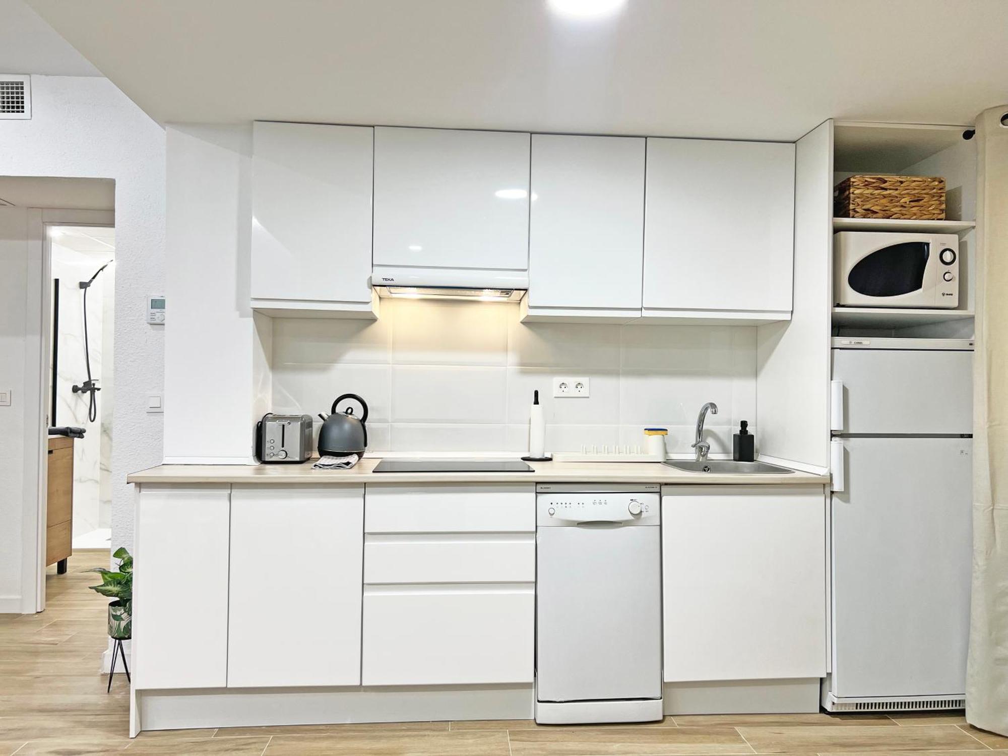Coqueto Con Piscina, Nuevo A 50M Del Mar, Parking Gratis Appartement El Campello Buitenkant foto