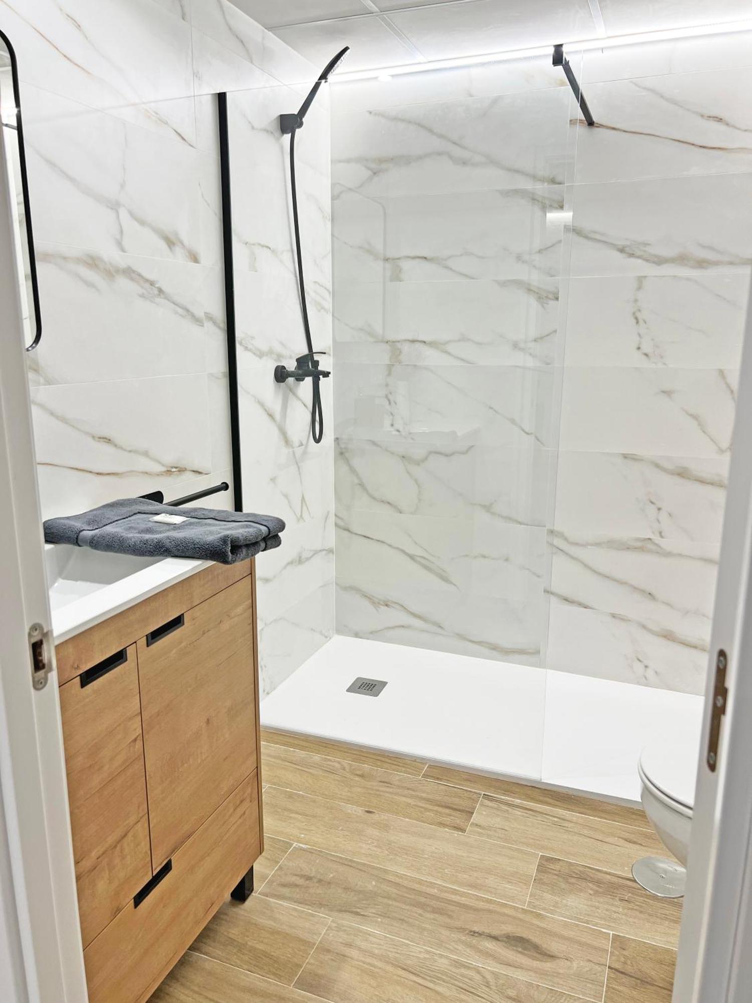 Coqueto Con Piscina, Nuevo A 50M Del Mar, Parking Gratis Appartement El Campello Buitenkant foto